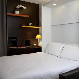 At Aparthotel